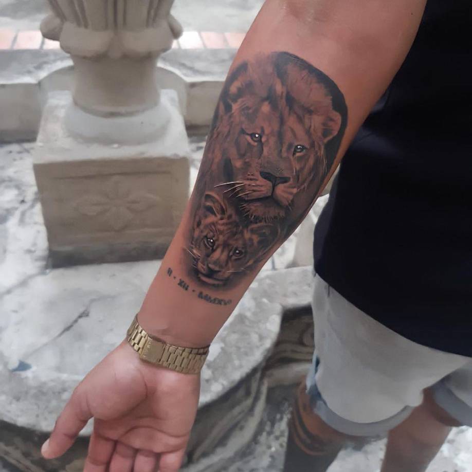 Muere en España reconocido tatuador de jugadores de Olimpia