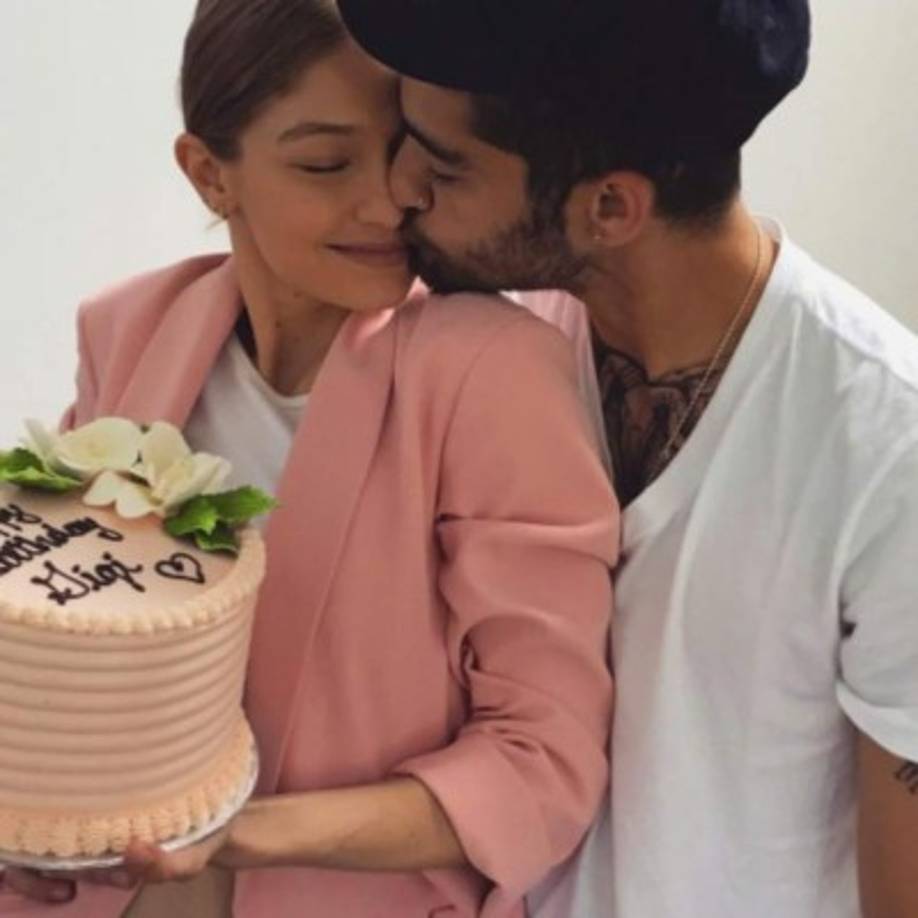 La pareja le estará pasando a su bebé una interesante fusión genética y cultural, pues de parte de Hadid tiene ancestros holandeses y palestinos, mientras que el padre de Malik es británico de ancestros paquistaníes y su madre tiene sangre irlandesa.