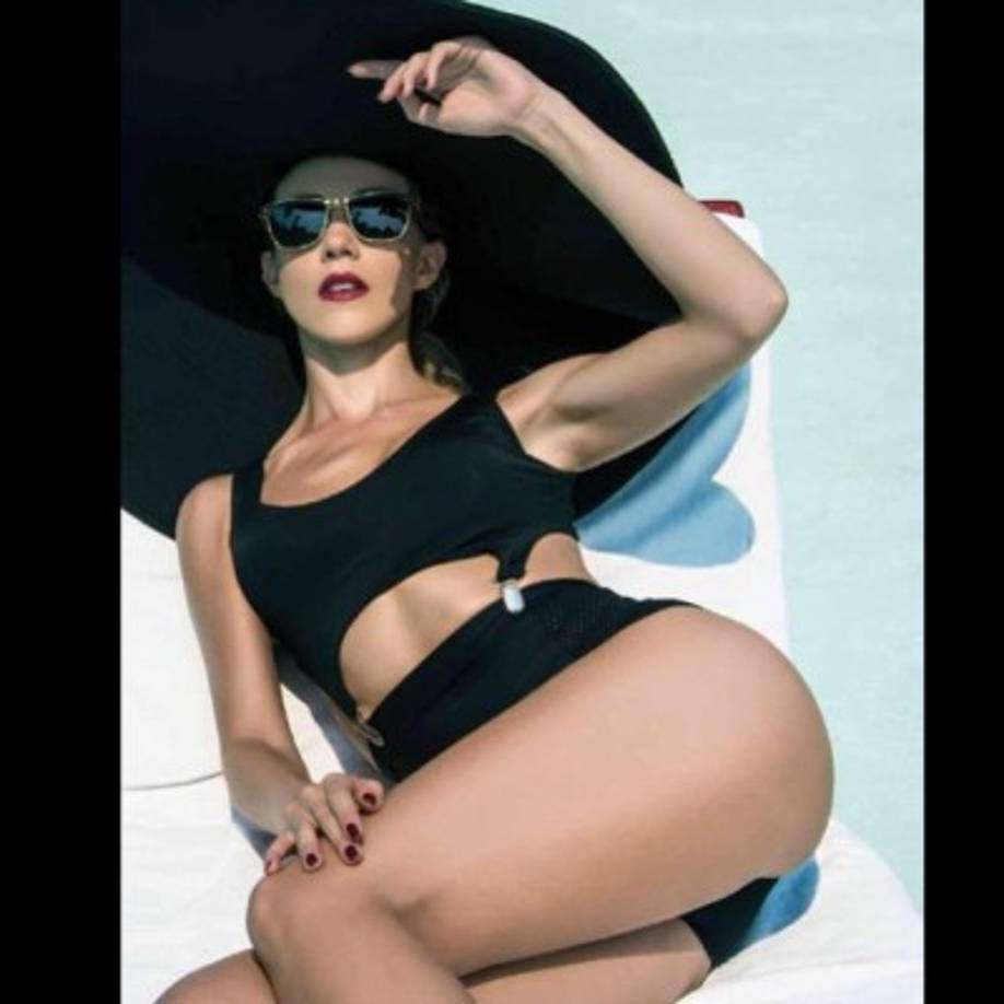 Fernanda Castillo personifica a Mónica Robles, la eterna amante de Aurelio Casillas.