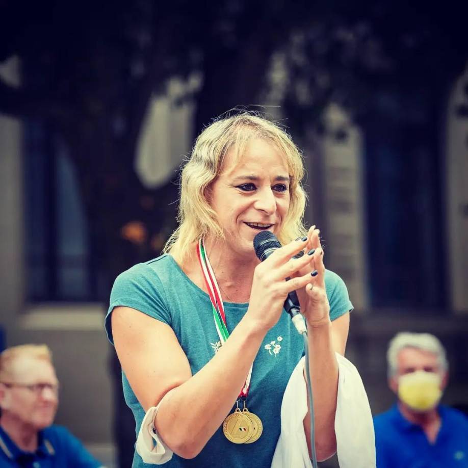 Y es que Valentina, estableció un nuevo registro en los 200 metros femeninos, al correr en 26.27, un tiempo que nunca antes una mujer había logrado.