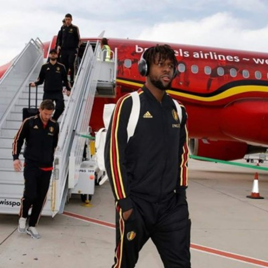 El 29 de junio de 2014 se confirmó la llegada de Origi al Liverpool F. C. por un traspaso de 12 millones de euros tras su participación en el Mundial.