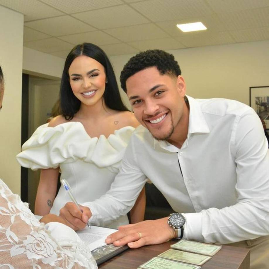 Dayana Lins ha sido la novia de toda la vida de Vitor Roque. Así iniciaron su aventura barcelonista, acompañados y en un ambiente estable.