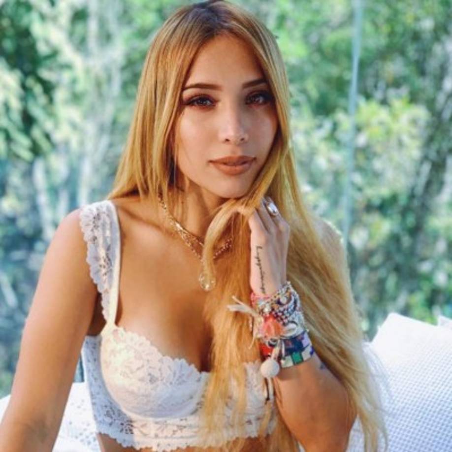 Como cantante Luisa ha lanzado temas como 'Mi Regalo', 'Bloqueo' y 'Me sigues queriendo'.