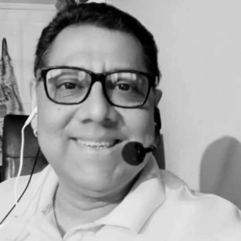 De acuerdos a sus amigos, Carlos Peraza presentó problemas de salud en los últimos días hasta llevarlo a un estado crítico.