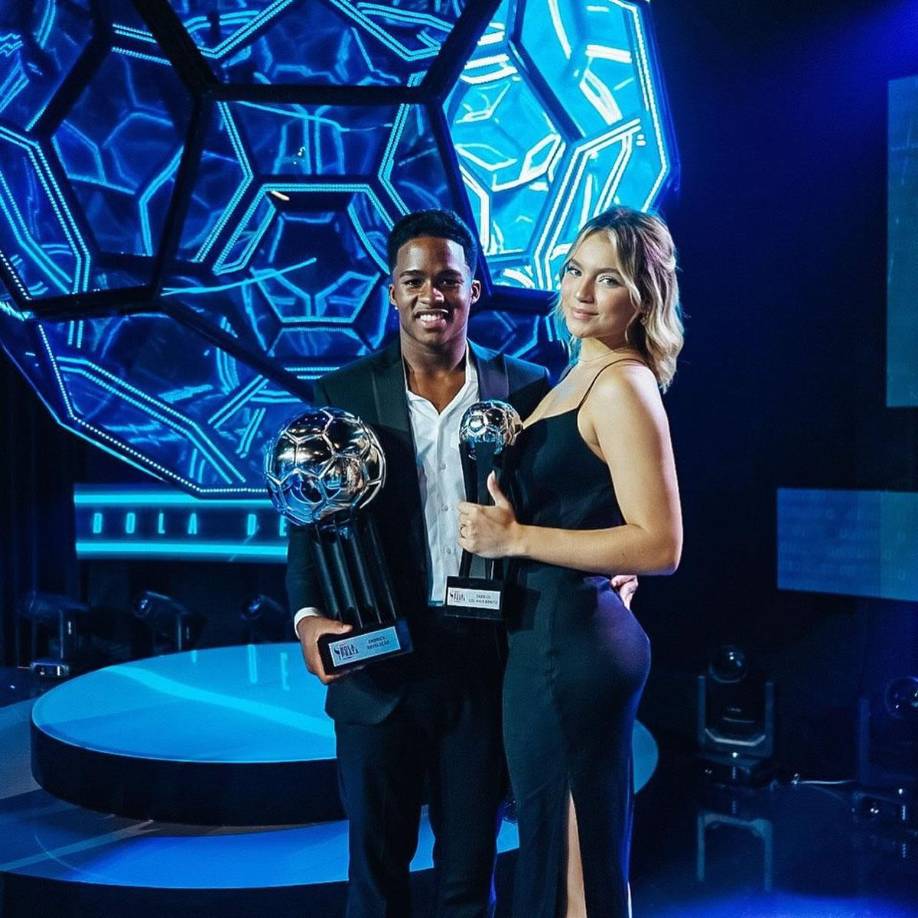 El experto en relojería de lujo concluyó su análisis precisando que el valor de este cronógrafo oscila entre los 400.000 y el millón de euros. “Es un buen reloj que podría oscilar entre los 400.000 y el millón de euros. Es un gran cronógrafo y es más una pieza de lujo inaccesible que el mejor reloj de la marca”, sentencia.