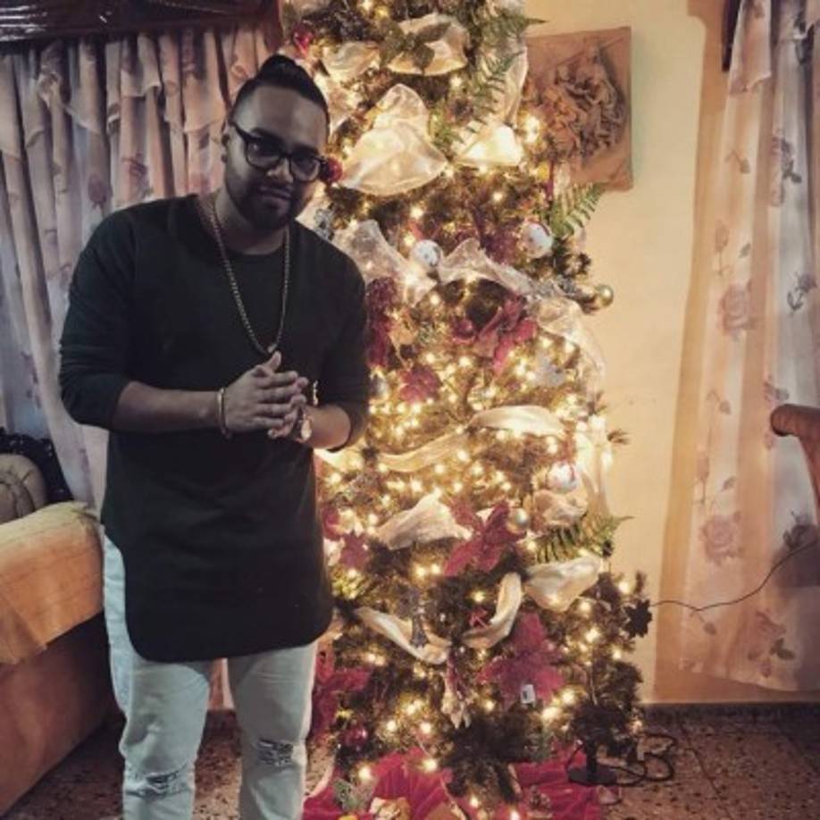 El cantante José Luis Montalvo celebró Navidad y envió un emotivo mensaje a sus seguidores. <br/><br/>'Les deseo una feliz Navidad a todos muchas gracias por todo el apoyo este año muchas cosas buenas para el 2018 vendrán muchas bendiciones. Att: El Kazanova Baby #Montalvo subeloooo!!!'.