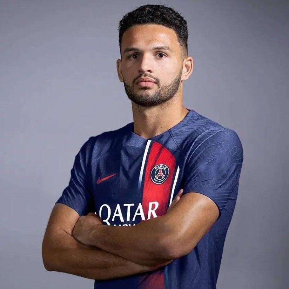 PSG está cerrando el fichaje de Gonçalo Ramos como nuevo refuerzo por 80 millones de euros.Otra enorme ventaja del Benfica, esta vez a su 9, de gran última temporada. El portugués llegaría como reemplazo de Mbappé.