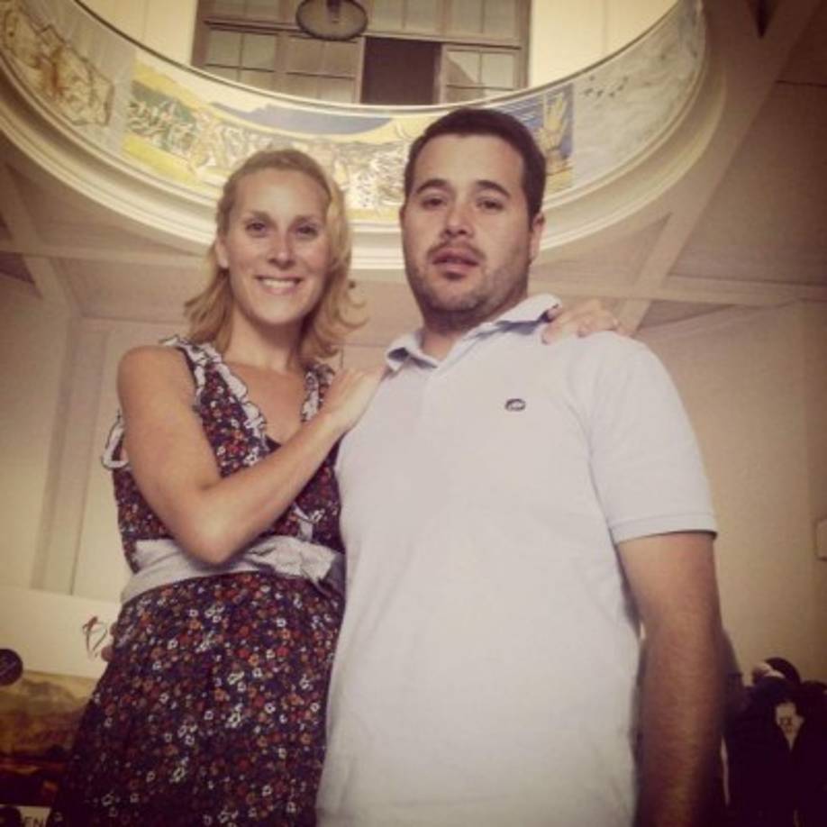 'Recen por favor para que mi esposo Fernando Santilli regrese a casa. Esta en el submarino San Juan', inició la cadena de tweets de Jessica.<br/>