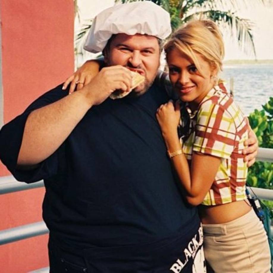 Raúl de Molina es muy amigo de celebridades del mundo del espectáculo. En foto de archivo con la cantante mexicana Paulina Rubio.