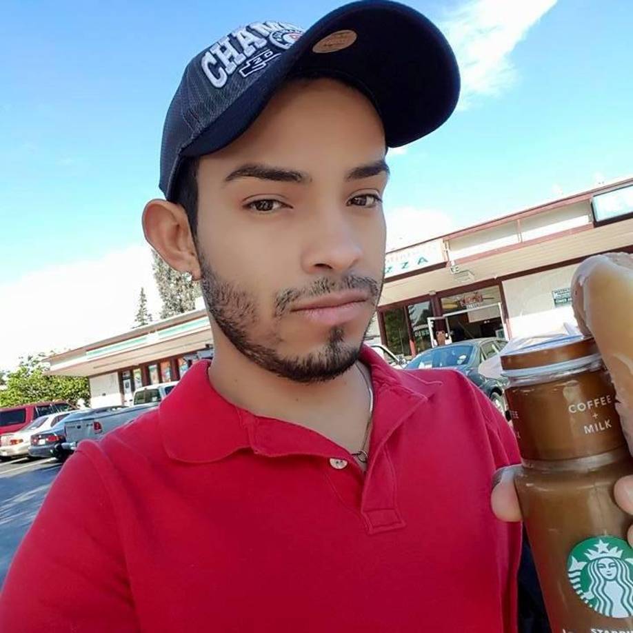 Se le acusó de 51 cargos por delitos graves adicionales y cuatro cargos por delitos menores más que cubren agresión sexual y agresión física, secuestro, robo y disuasión de un testigo.