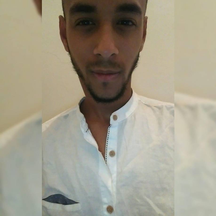 La familia de los cinco jóvenes comenzaron a viralizar en las redes sociales las fotos de Roger y Annie y luego fueron conociéndose la identidad de los otros tres jóvenes.