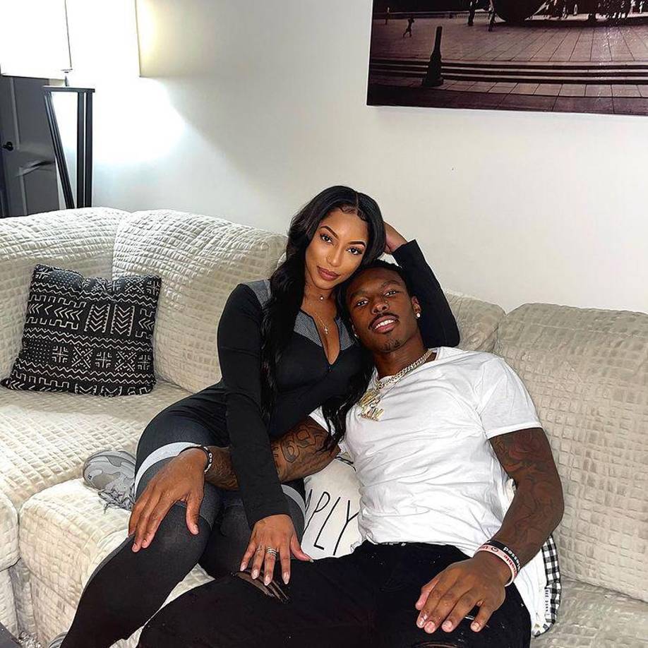 Mecole Hardman de los Kansas City Chiefs y su actual pareja Chariah Gordon.