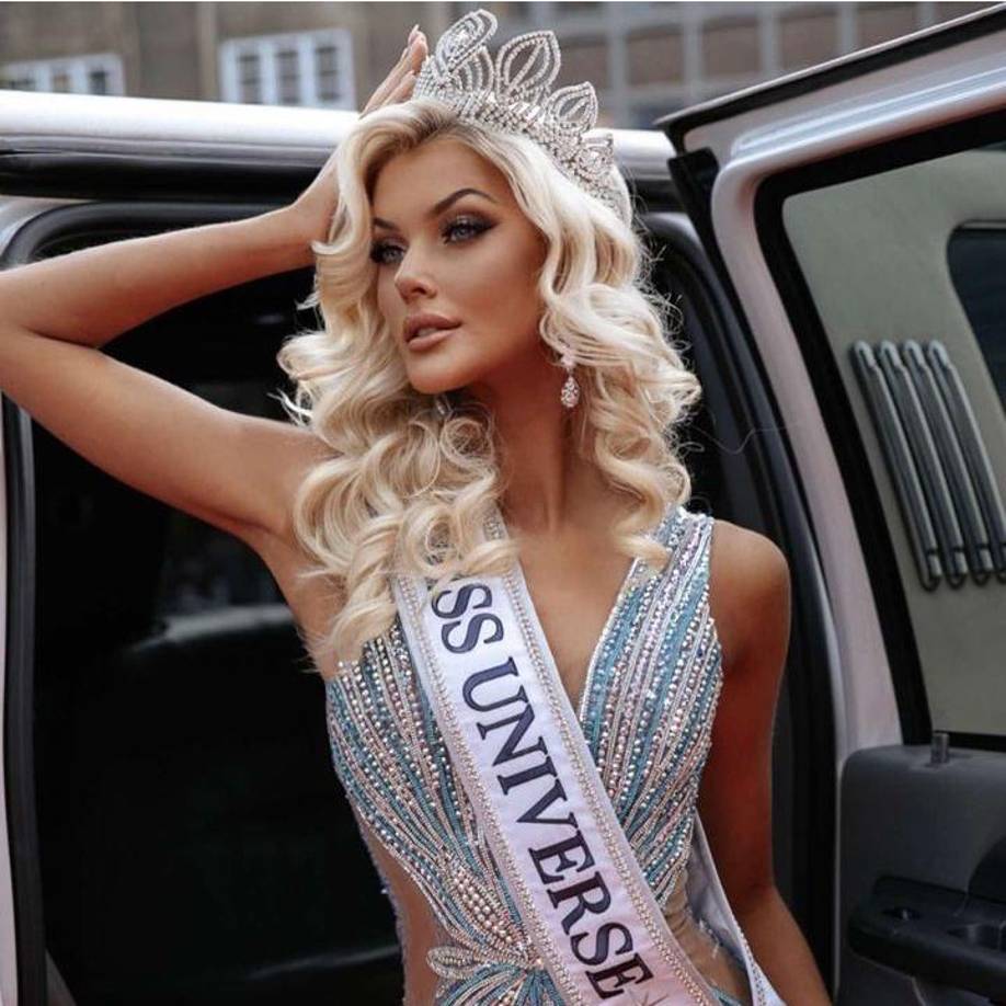 Victoria acaparó la atención con sus pasarelas y desde el principio fue considerada una de las grandes favoritas. 