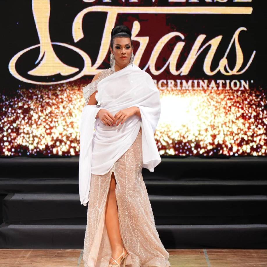 “Gracias Tía Amelia, gracias a su gran trabajo por preparar y por hacer brillar a nuestras reinas. Honduras la quiere mucho”, “Wow Que dolor leer esto, Amelia, has hecho un trabajo genial. Te amo””, son solo algunos de lso comentarios que se pueden leer en su cuenta de Instagram.