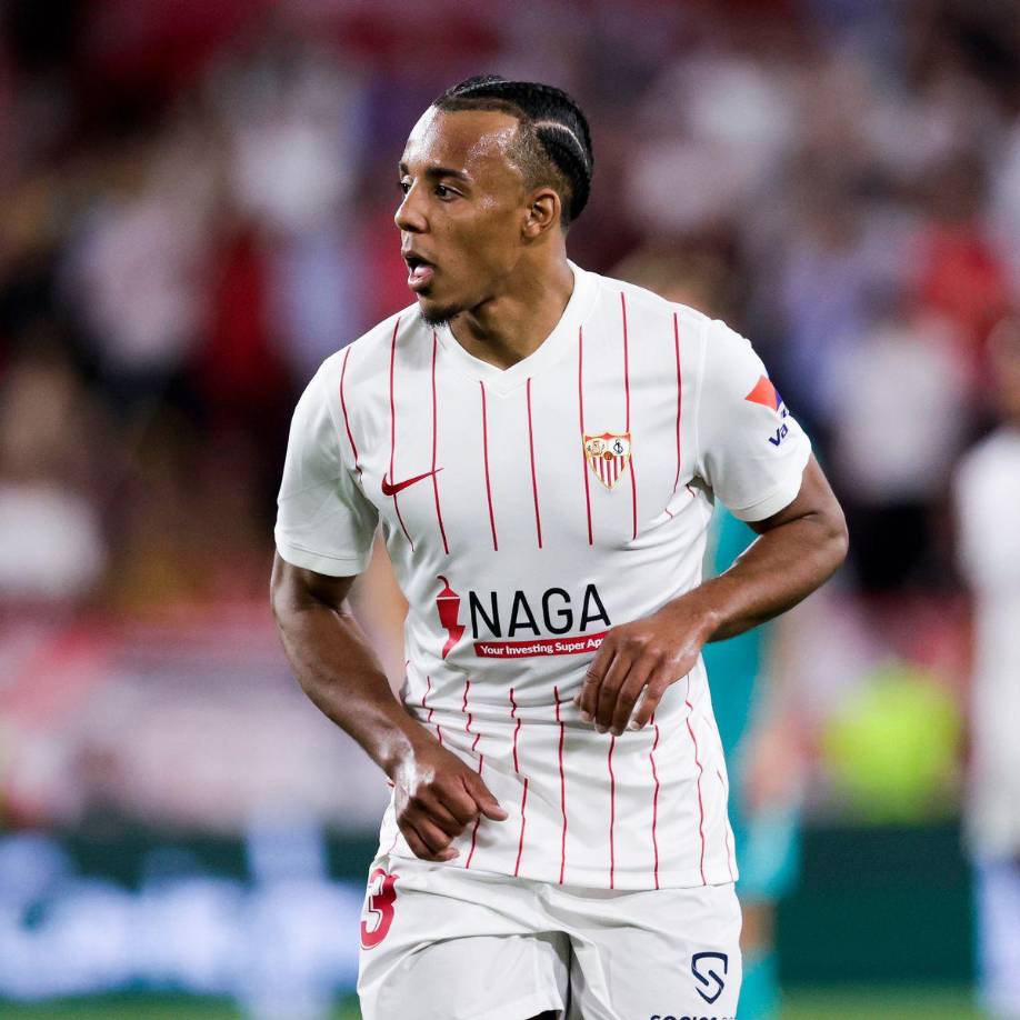 El Chelsea le ha ganado el pulso al Barcelona por Jules Koundé. En el Sevilla tienen muy claro que la salida del defensa al club inglés está muy cerca y que nada va a evitarla.