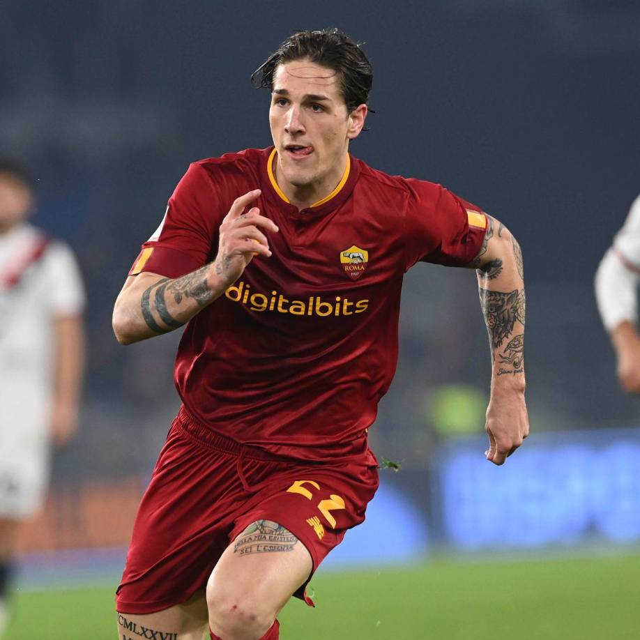 Según informa la Repúbblica, Nicolò Zaniolo podría salir de la Roma en este mercado de invierno. El Arsenal, con el que ya habría existido algún contacto, sería el club más interesado. La operación podrían rondar los 30-40 millones de euros. El Newcastle, de acuerdo con esta información, también está pendiente del futbolista italiano.