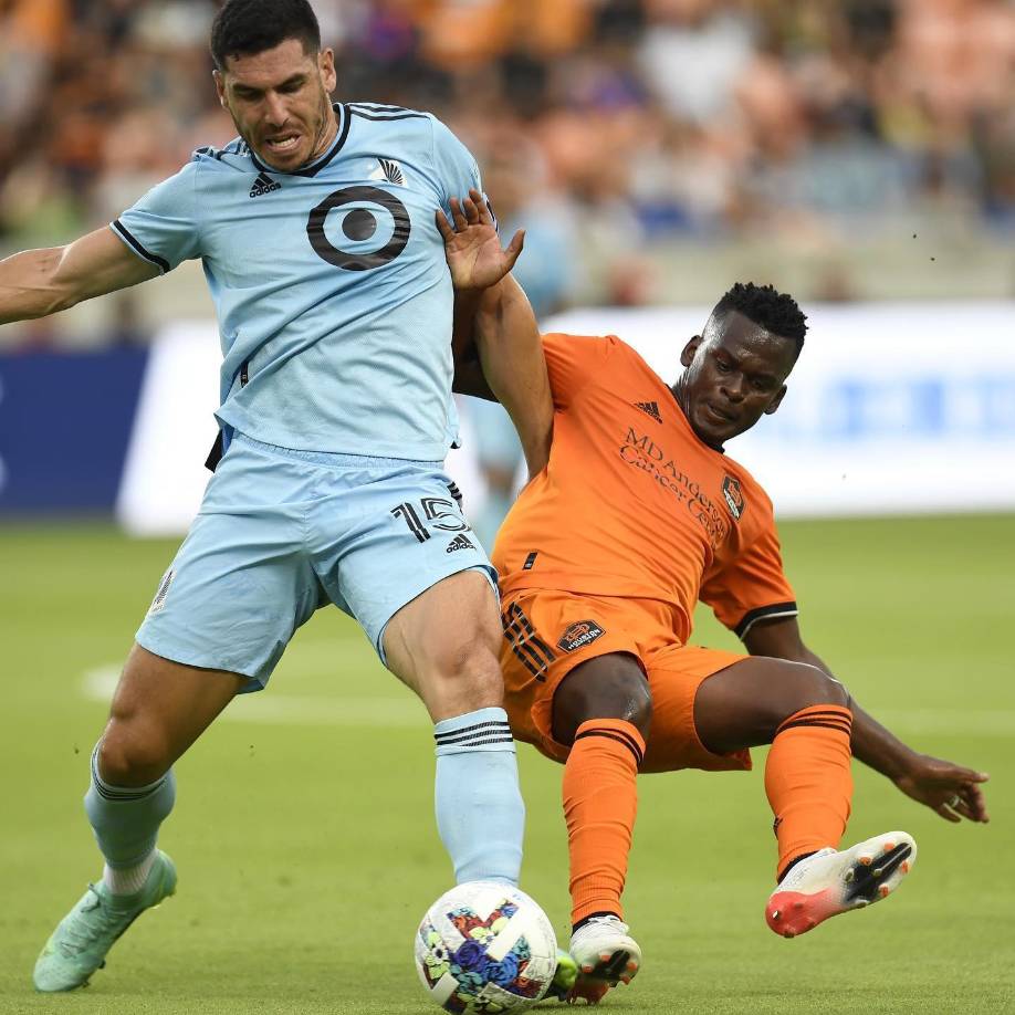 Michael Boxall - El defensa neozelandés fue titular y ayudó para que el Minnesota United ganara de visita (1-2) al Houston Dynamo.