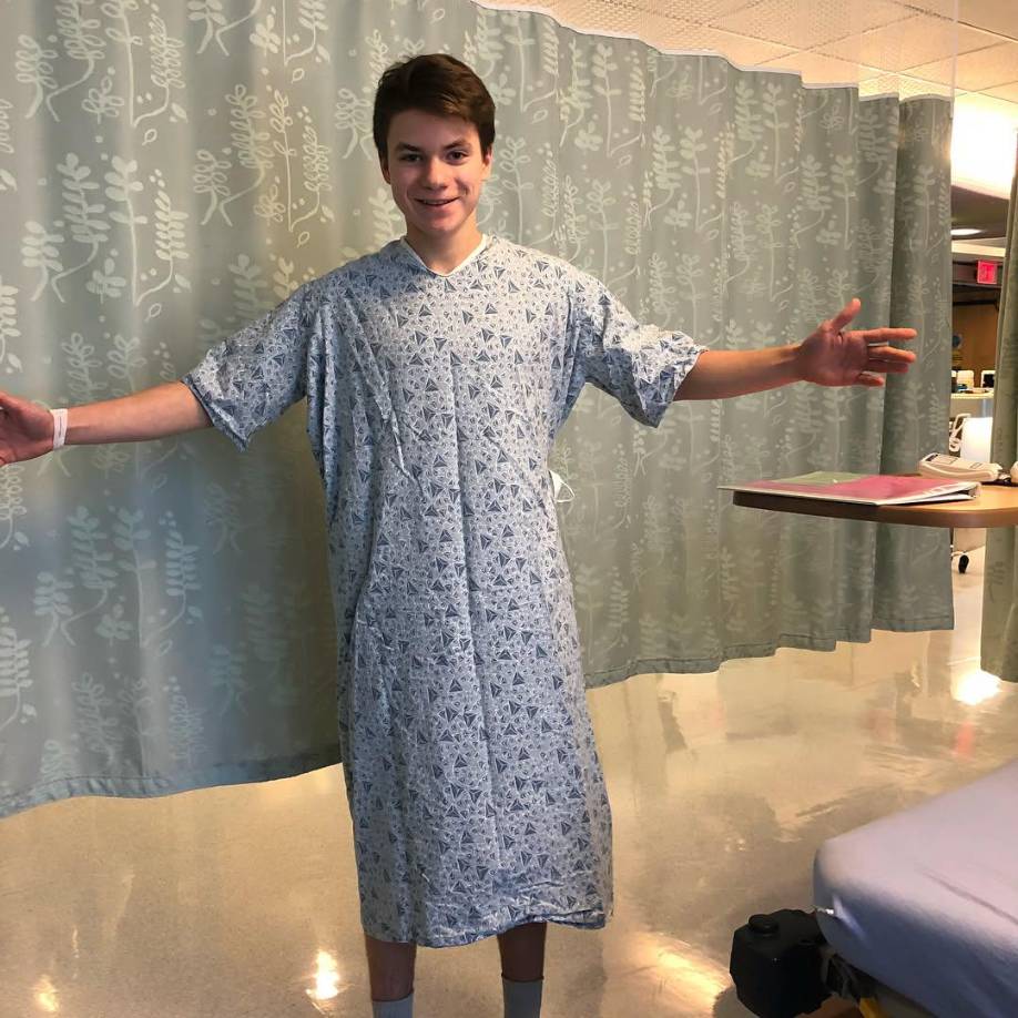 Se teme que el hijo de la pareja, Maxim, que compitió por Estados Unidos en individuales, también estuviera a bordo del avión, informaron las agencias de noticias rusas TASS y RIA. 