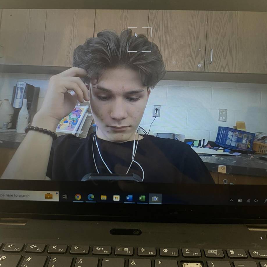 Eddy también pidió apoyo a la comunidad para superar este difícil momento. “Estamos devastados, pero sé que con la ayuda de Dios y de personas de buen corazón podremos salir adelante”.