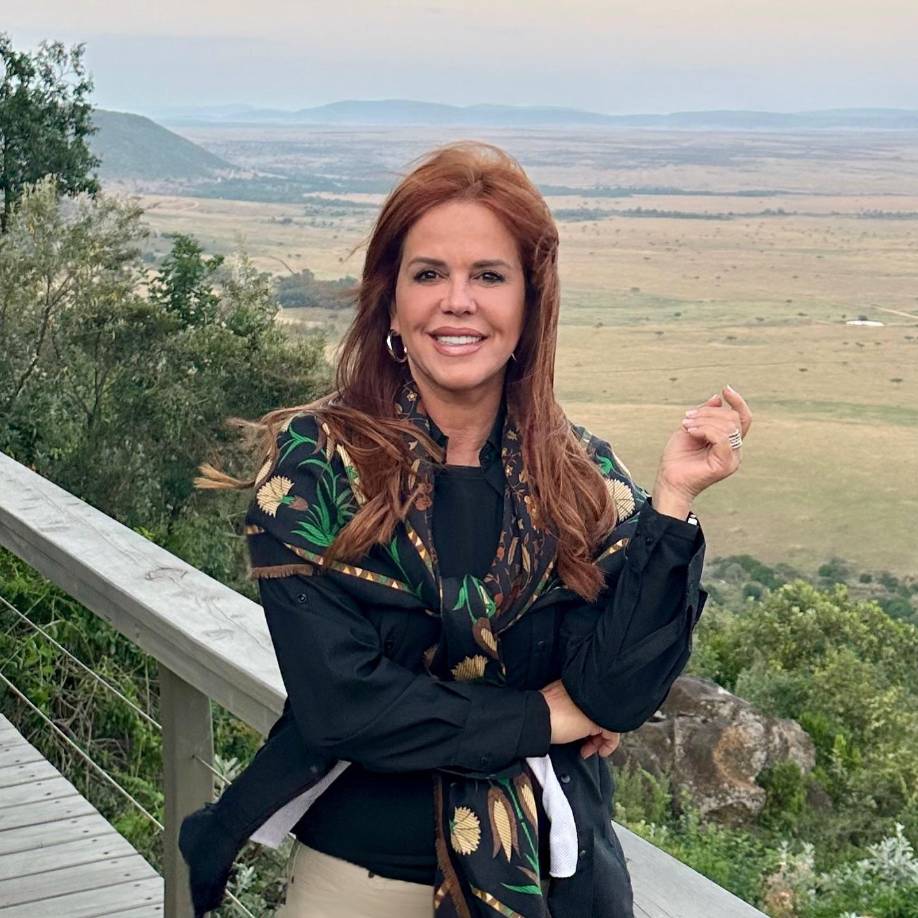 La icónica presentadora tiene 38 años de carrera en televisión y en Honduras y el resto de Latinoamérica es conocida por ser la cara de programas televisivos como “Primer Impacto” y “Al Rojo Vivo”.