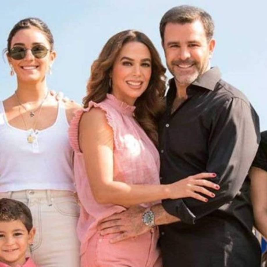 El 17 de agosto de 1994 nació Eduardo Jr., el primogénito de Biby y Eduardo. El joven es fanático de las motocicletas y participa en cabalgatas.<br/><br/>