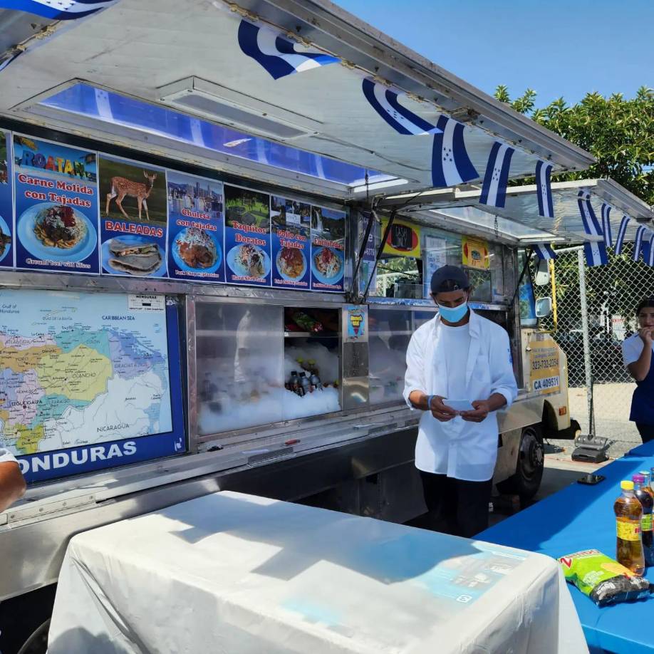 Hubo, además, bailarinas de zamba y también estuvo el grupo garífuna Punta Manía.