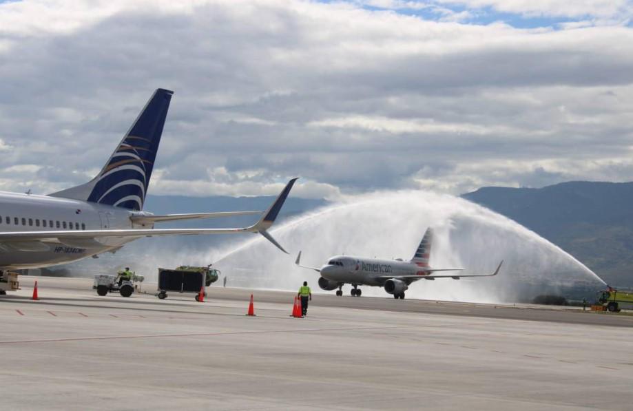 Líneas aéreas aumentan sus frecuencias por temporada alta