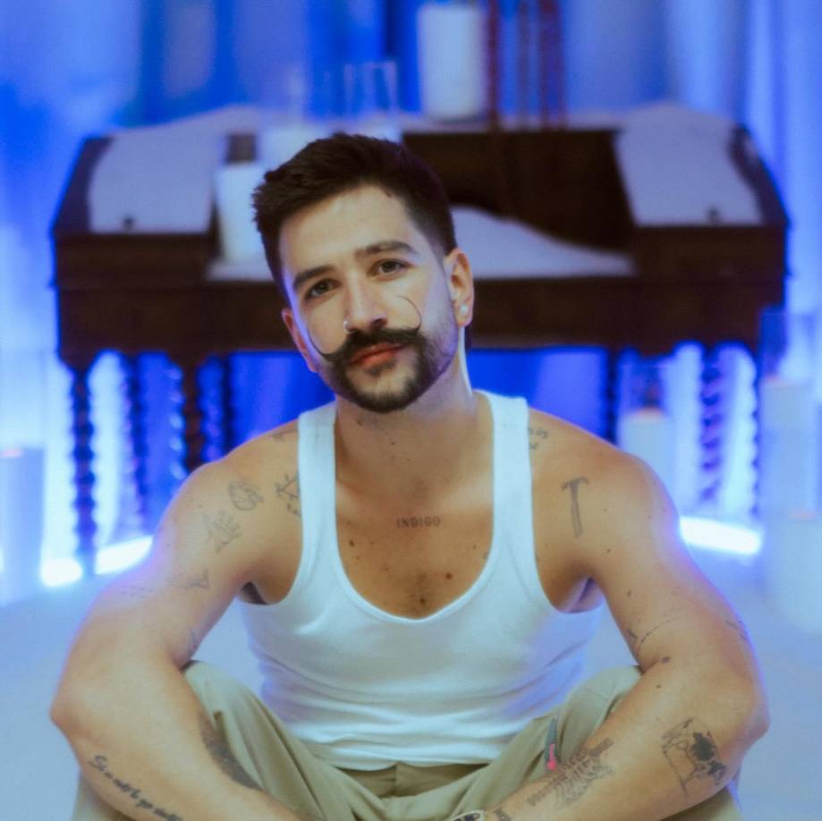 El colombiano detalló que sobraron algunas partes y, para aprovechar los nutrientes, los usaron como abono para que la pequeña tenga su propio árbol.