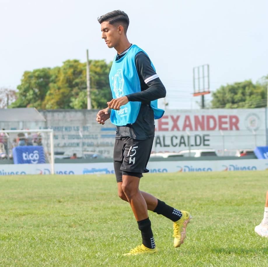 Andy Hernández es seleccionado de las categorías inferiores de Honduras.