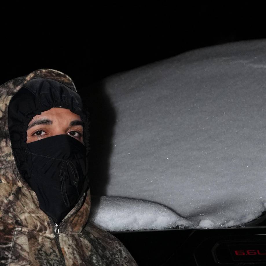 En el videoclip colgado en YouTube, Lamar colocó una imagen de la mansión de Drake en Toronto ilustrada con los iconos que se utilizan habitualmente para marcar la presencia de pederastas condenados.