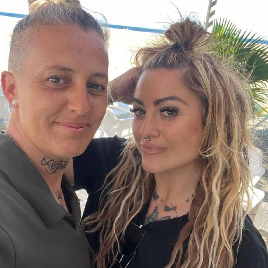 “Eres el amor de mi vida. Ayer, hoy, mañana y siempre”, es uno de los mensajes que le dedica la entrenadora de CD Cuervos a su pareja.