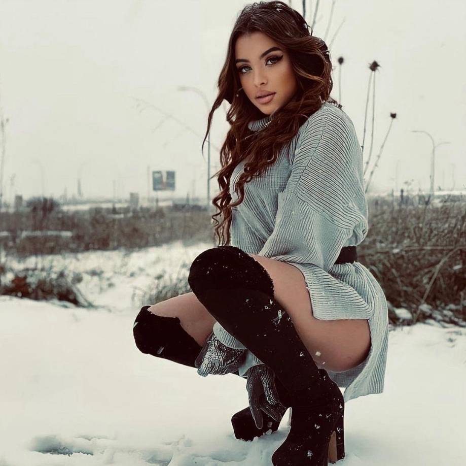 lorenaramiroo es cuenta oficial de Instagram.