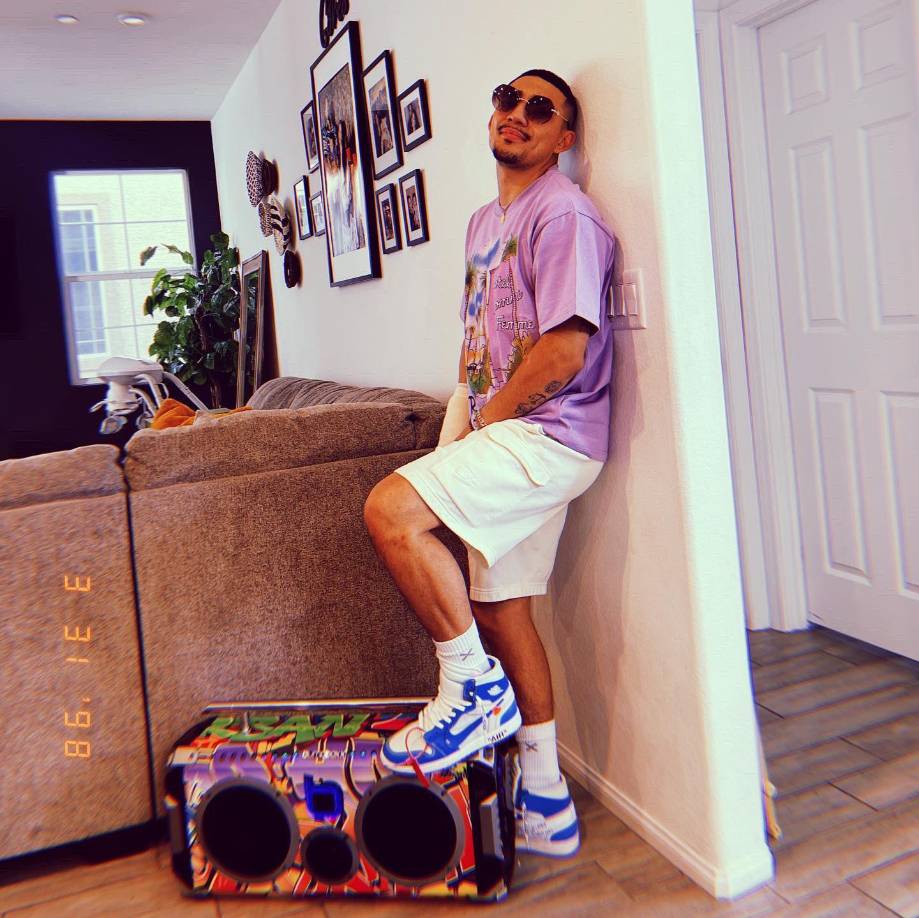 Por el momento no hay un cifra exacta en torno al capital de López, pero distintas estimaciones apuntan a una cifra que ronda entre los 2.5 millones y tres millones de dólares.