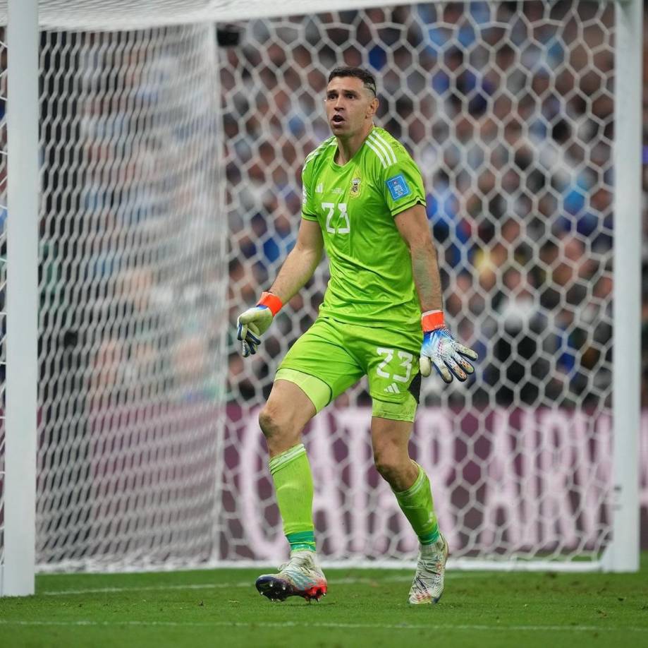 8. Norma ‘anti Dibu’ - El comportamiento provocador del portero Emiliano Martínez de Argentina en la tanda de penales no volverá a repetirse. La IFAB decreta que el guardameta no podrá faltar el respeto al fútbol ni al adversario.