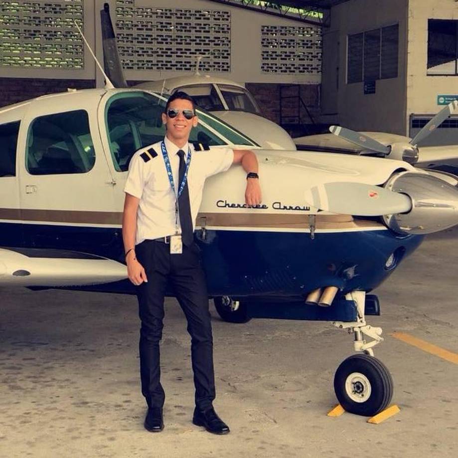 Sebastián ha inspirando a jóvenes que sueñan con, literalmente, volar alto.