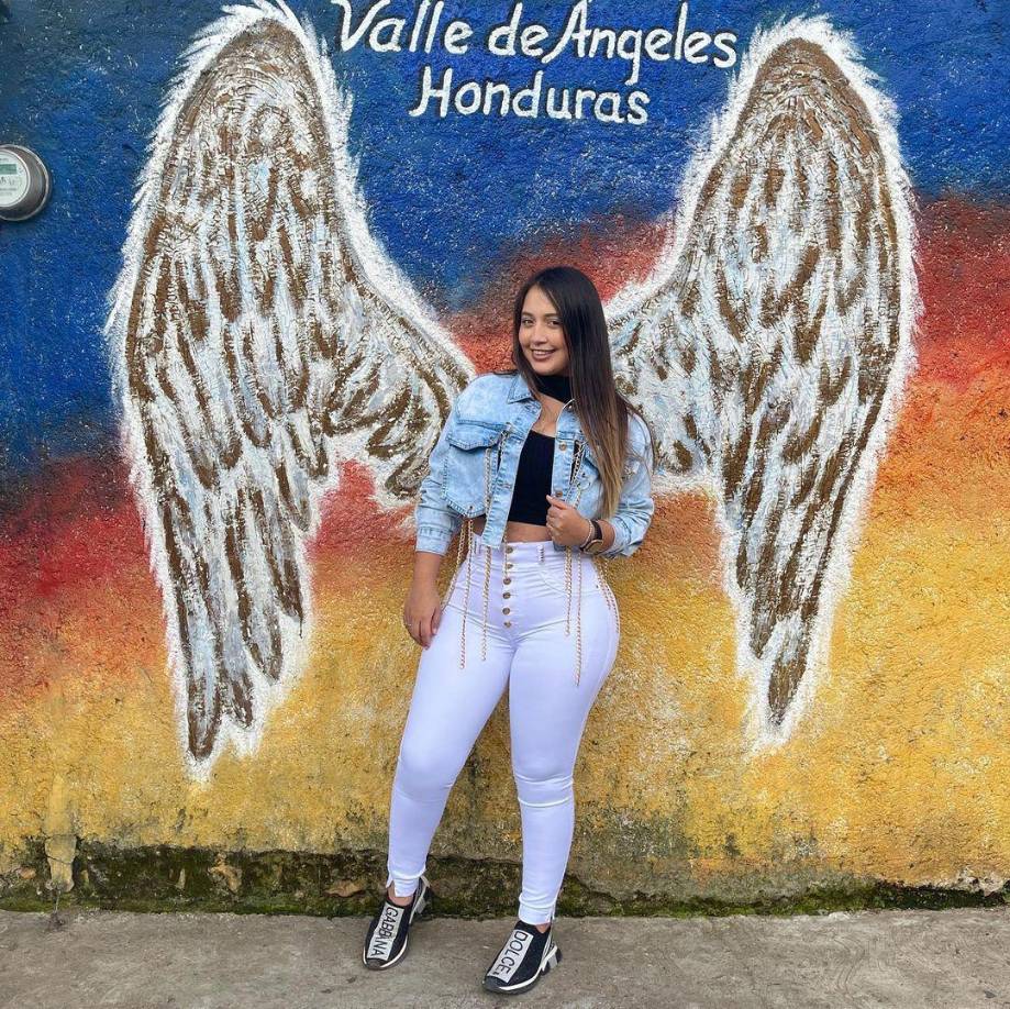 Gabriela tiene 26 años, está casada, pero no tiene hijos.