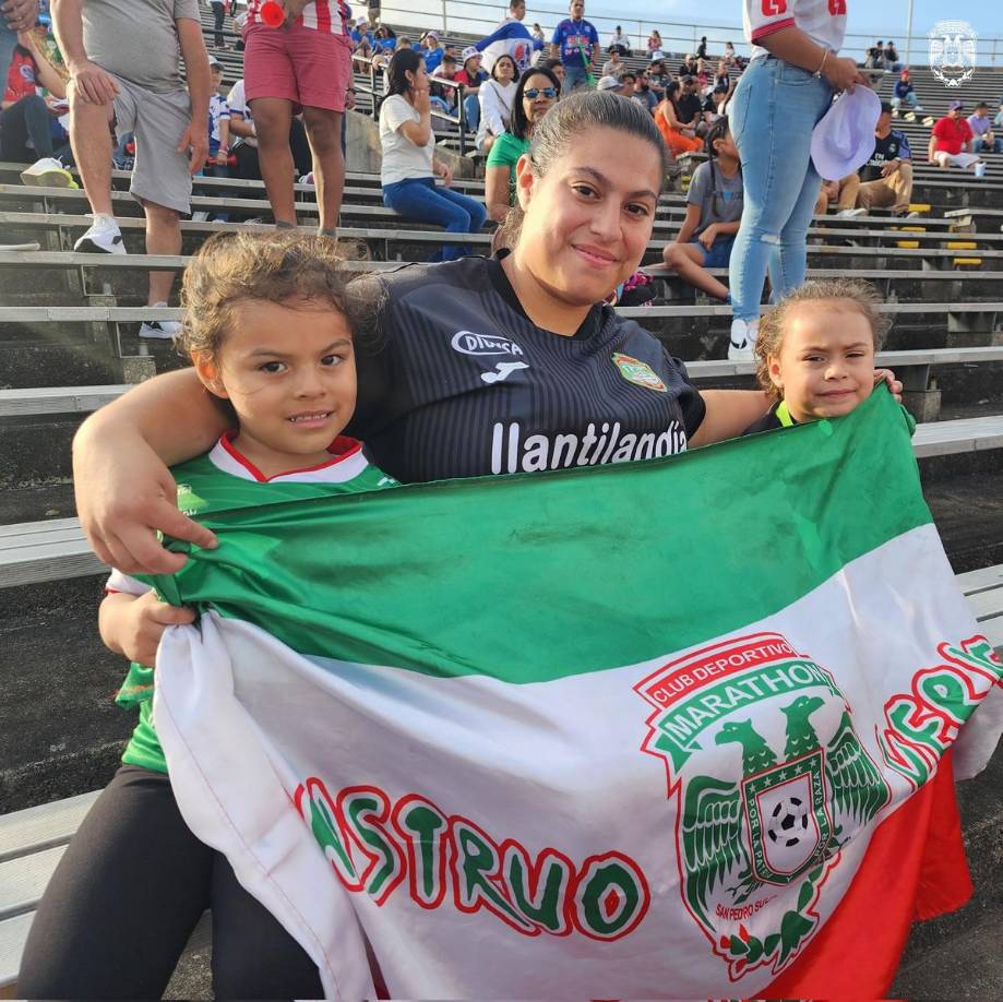 La afición del Marathón también se hizo presente en el Tad Gormley Stadium de Nueva Orleans.