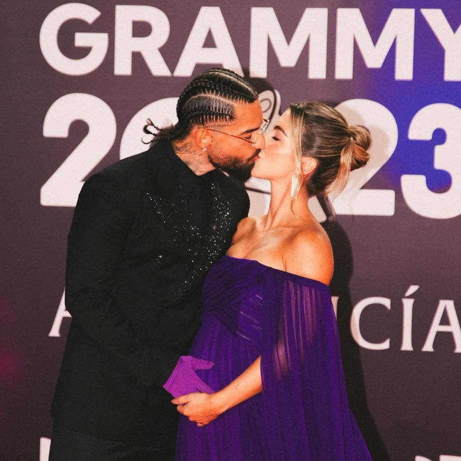 El cantante colombiano Maluma está feliz con su próxima paternidad junto a su pareja Susana Gómez. El artista hizo el anuncio en mitad de un concierto celebrado en la capital estadounidense como parte de su gira “Don Juan” y lo hizo a través de un video musical. En él aparecen imágenes de la pareja en viajes y escenas íntimas de su vida cotidiana y, en la parte final, ambos acuden a una clínica donde a Gómez le hacen una ecografía.