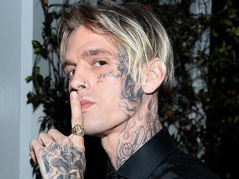 Según el dictamen de la autopsia realizada, el cantante perdió la vida tras ingerir un gas y sedantes para la ansiedad.