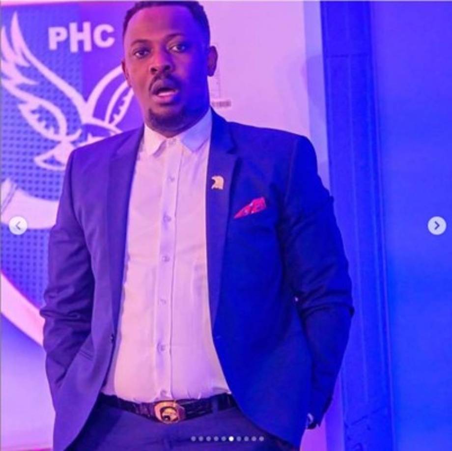 Los usuarios en las redes claramente se volcaron en contra de las declaraciones de Nigel y dijeron: “Santo cielo… qué burladores. Dios nunca le puso precio a sus milagro. Solo pidió fe. Avaros, amadores de dinero”, escribió un internauta.