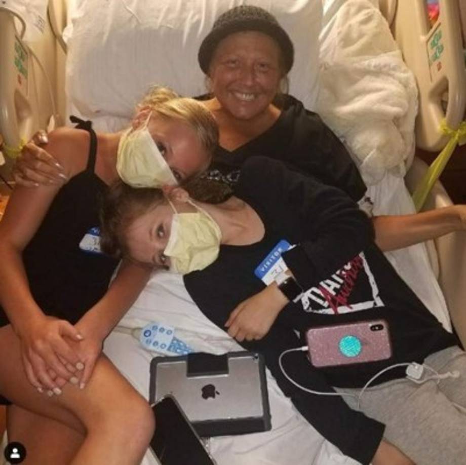 “Abby está devastada, pero es fuerte y está tratando de ser valiente. Ella sigue en el hospital y sus médicos están evaluando cuál será el siguiente paso. Ella superará esto”, agregó en su momento el informante.<br/><br/>