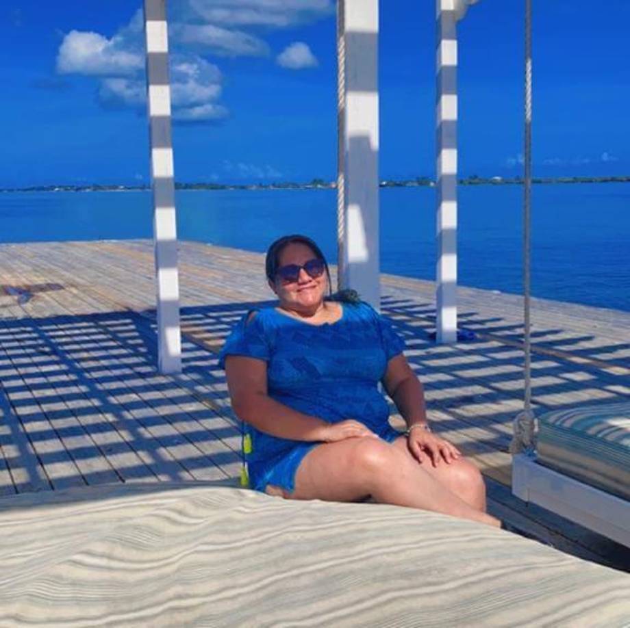 “Gracias por haber estado para mí, en momentos tan duros, en los que estuve sola, y alli estuvistes siempre sin importar hora ni la ocasión”, siguió lamentando.