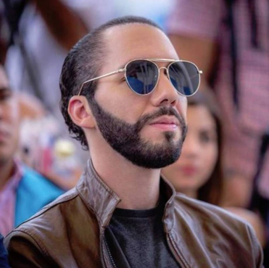 Fue así como heredó de su familia la simpatía por la exguerrilla que, tras el fin de la guerra civil de 12 años, se convirtió en partido político en 1992.