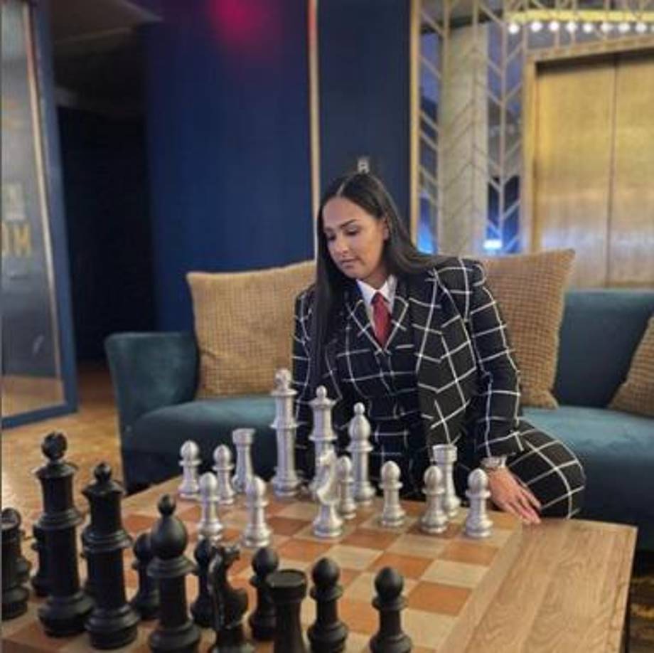 Incluso, políticos y otras personalidades públicas, como el expresidente estadounidense Barack Obama y el papa Francisco, entre muchos otros, han denunciado la reclusión prolongada en régimen de aislamiento, mientras que el Senado de Estados Unidos ha pedido reformas a la Oficina de Prisiones del país, pero aún no se ha producido ningún cambio.