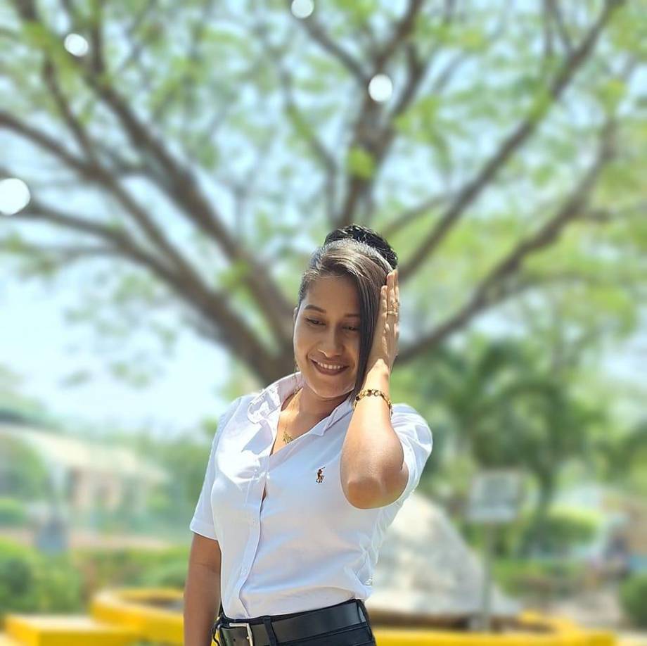 Otro tío de Marcela dijo que estaba en la casa cuando escuchó siete disparos y al llegar su sobrin yacía en el suelo.