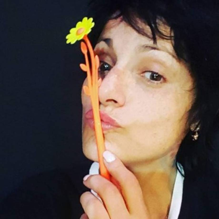 A pesar de ser una mujer muy extravagante e irreverente; sin embargo, cuando se trata de su vida privada ha sido muy reservada por lo que sus recientes declaraciones causaron asombro. <br/><br/>