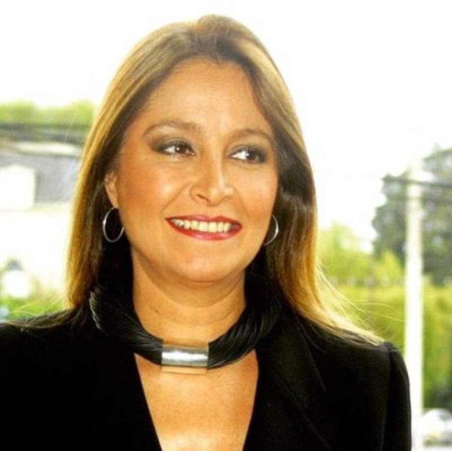 Por lo que también dejó claro en una entrevista para la revista TV y Novelas el porque nunca se convirtió en mamá. <br/><br/>“Yo fui hija de madre soltera y mi mamá es un ser grandioso que amo en mi vida porque me dio todo, y me sacó adelante a mí y a mi hermana, y la verdad es que yo lo decidí (no ser madre) cuando pensé que no quería repetir patrones”, expresó.<br/><br/>