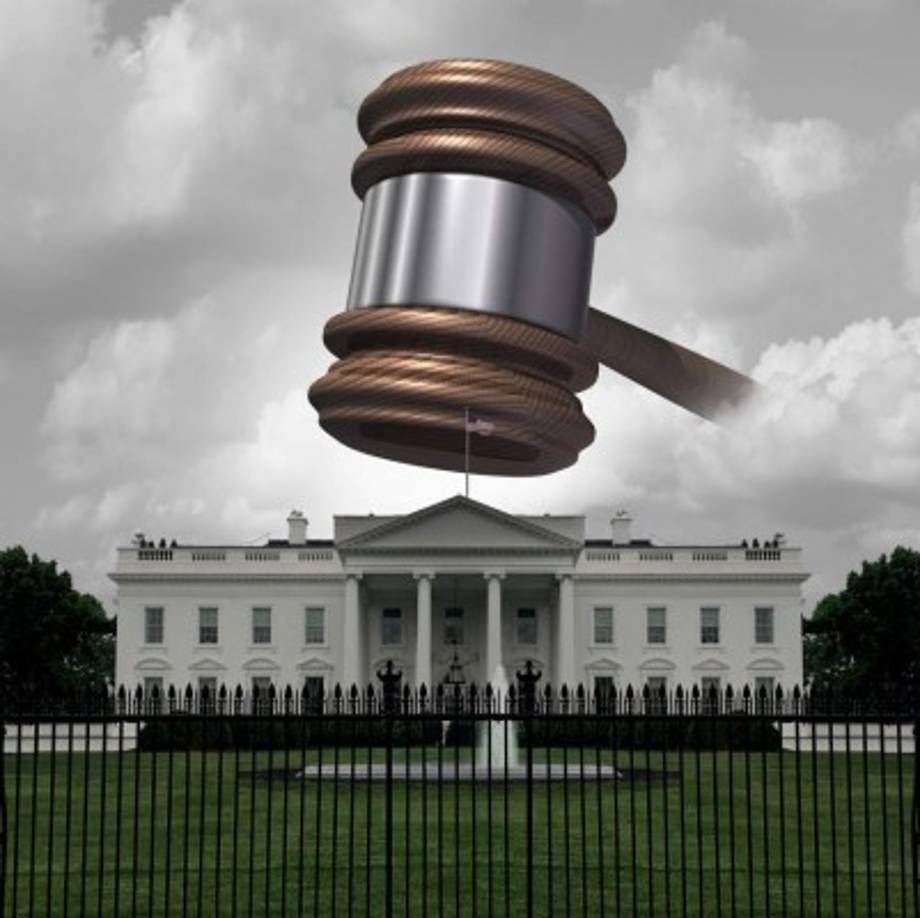 El inicio del proceso de juicio político no garantiza la destitución de Trump, y este puede defenderse de las acusaciones. Pero en caso de que el proceso prospere y llegue a término, Donald Trump se convertiría en el primer presidente destituido en la historia de los Estados Unidos.
