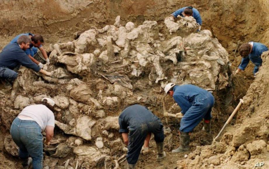 El 'carnicero de los Balcanes': cadena perpetua para genocida de 8,000 musulmanes bosnios
