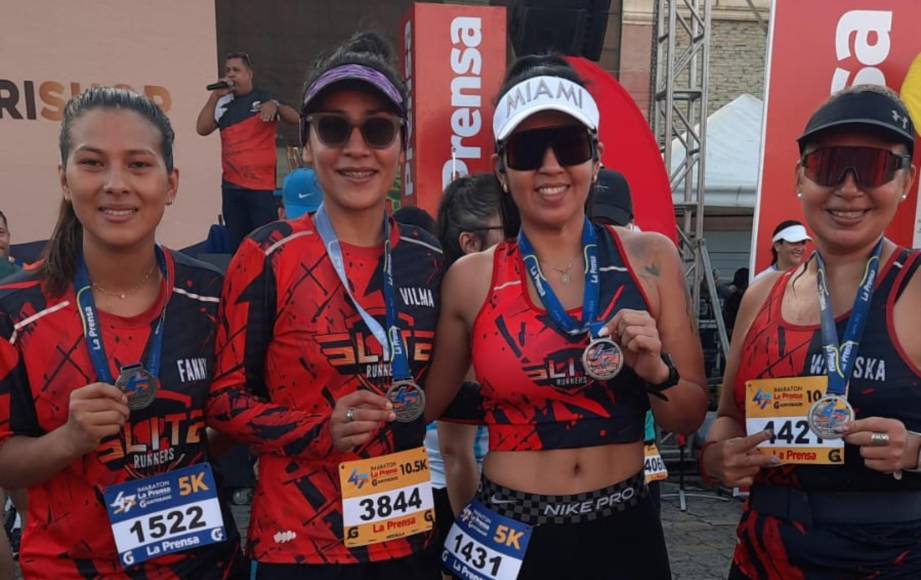 Cuatro lindas corredoras que participaron en la 47 edición de la Maratón de LA PRENSA.